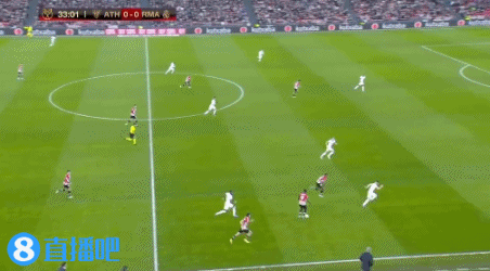 ⚪️🔴 今日出战利兹联的首发阵容揭晓！我们同样猜不透阵型 #mufc